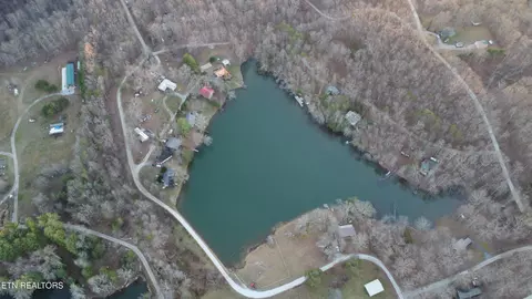 22 Diane Cir, Crossville, TN 38572