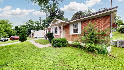 320 Lee Dr, Columbia, TN 38401