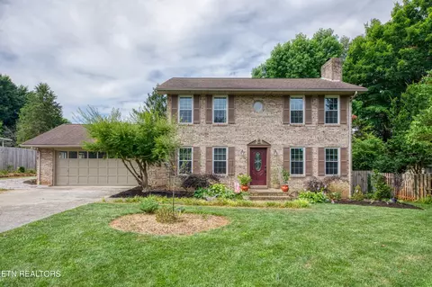 1113 Windridge Dr, Maryville, TN 37803