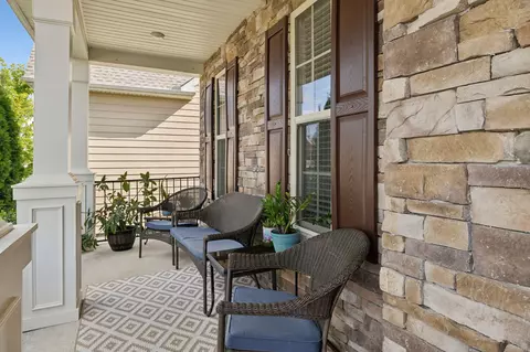 Exterior - 6009 Aaron Dr, Spring Hill, TN 37174 photo 4 of 11