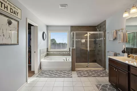 Bath - 6009 Aaron Dr, Spring Hill, TN 37174 photo 2 of 4