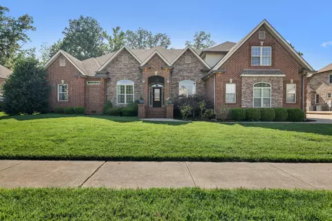 148 Copperstone Dr, Clarksville, TN 37043