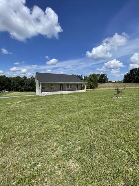 2907 Union Camp Rd, Lafayette, TN 37083