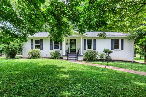 614 Crestland Dr, Columbia, TN 38401