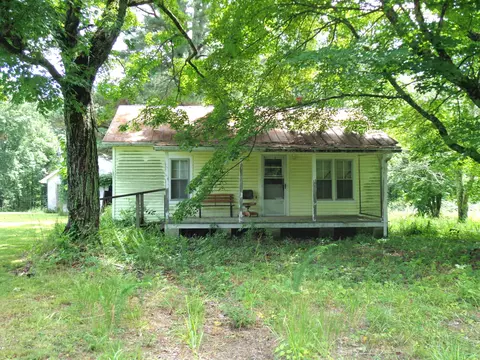 2625 Old Blacktop Rd, Mcewen, TN 37101