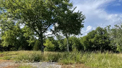 8850 Hartsville Rd, Lebanon, TN 37087