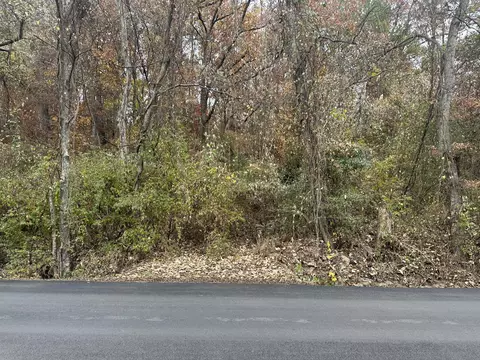 110 Rosa St, Rossville, GA 30741