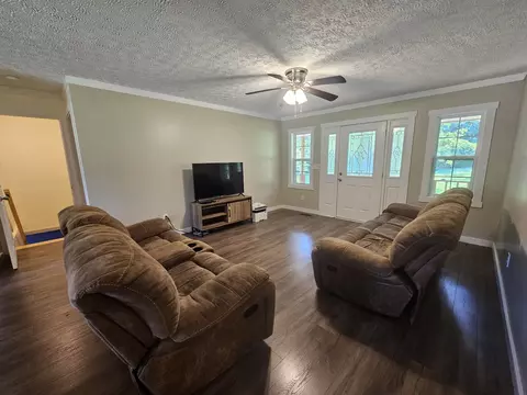 Living - 770 Jack Smith Rd, Dunlap, TN 37327 photo 3 of 4
