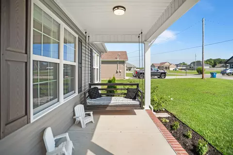 32 Saddle St, Manchester, TN 37355