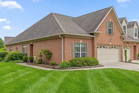909 Lenox Cove Pl #38, Hixson, TN 37343