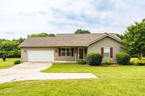 253 Oakland Rd, Sweetwater, TN 37874