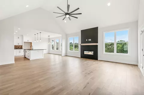 512 Smokey Rdg, Nolensville, TN 37135