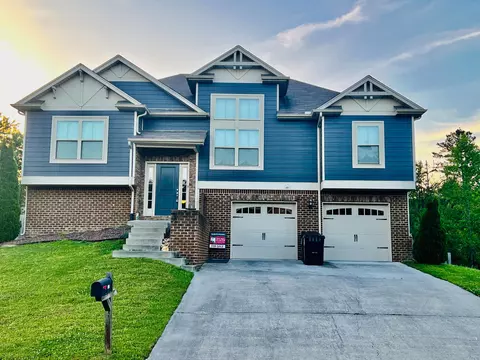 574 Hatch Trl, Soddy Daisy, TN 37379