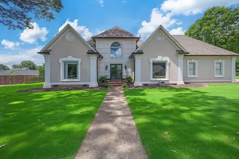 723 Alecia Page Cv, Humboldt, TN 38343