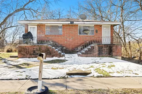 2306 E 14th St, Chattanooga, TN 37404