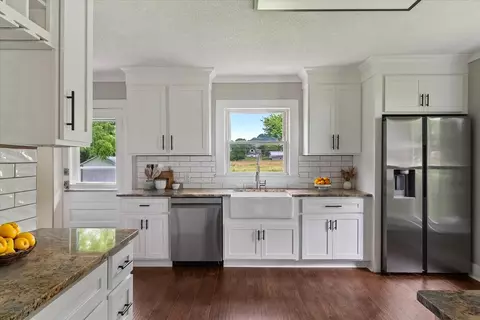 208 S Mulberry St, Cornersville, TN 37047