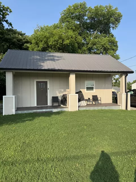 317 Cemetery Ave, Gallatin, TN 37066