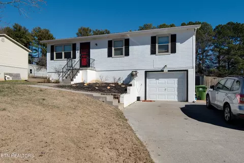 122 Andrea Dr, Maryville, TN 37804