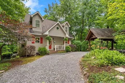 411 Laurel Rd, Townsend, TN 37882