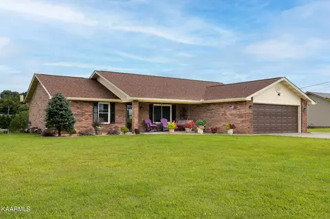 1496 Broadview Cir, Sevierville, TN 37876