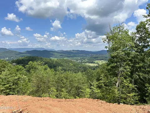 4 Edge Park Dr, Sevierville, TN 37862
