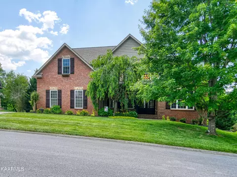 4525 Annalee Way, Knoxville, TN 37921