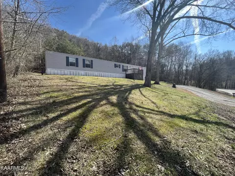 3918 Roberts Rd, Corryton, TN 37721 photo 4