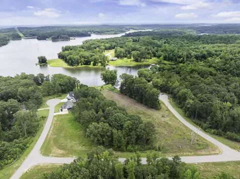 0 Shoreline Dr, Huntingdon, TN 38344