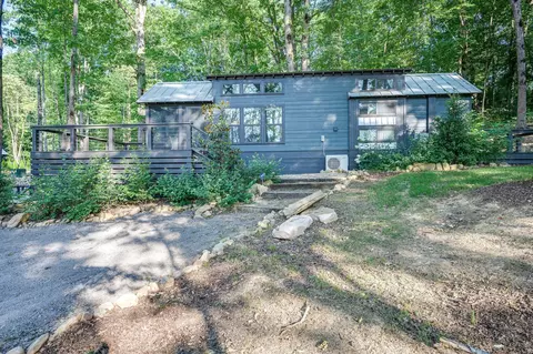 30 Oakleaf Trl, Tracy City, TN 37387