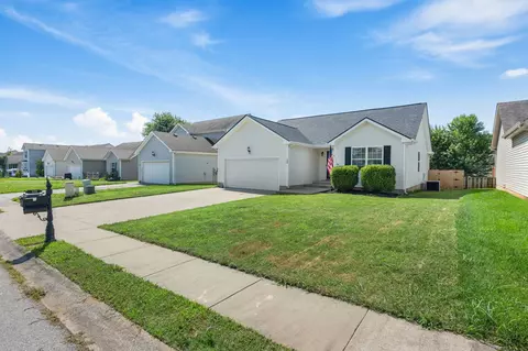 508 Oakmont Dr, Clarksville, TN 37042