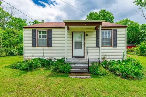 1904 Dunn Ln, Hixson, TN 37343