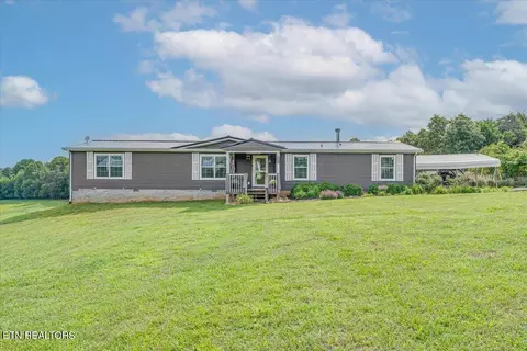 2500 Old Sinking Creek Rd, Greenback, TN 37742