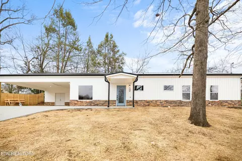 427 N Houston St, Maryville, TN 37801