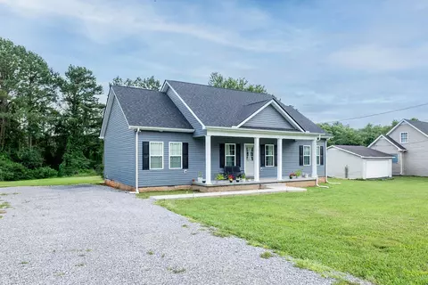 Exterior - 582 Hennessee Ave, Morrison, TN 37357 photo 3 of 8