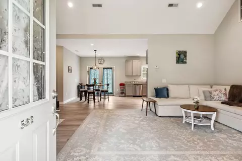 Entry Way - 582 Hennessee Ave, Morrison, TN 37357 photo 1 of 2