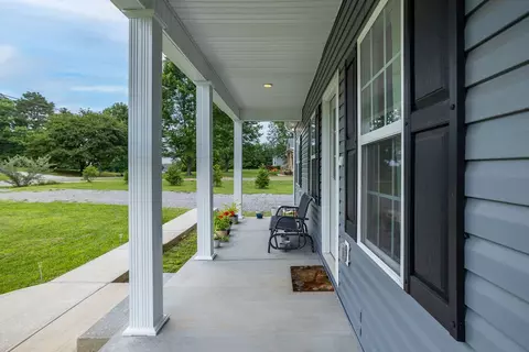 Exterior - 582 Hennessee Ave, Morrison, TN 37357 photo 5 of 8