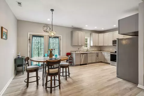 Kitchen - 582 Hennessee Ave, Morrison, TN 37357 photo 1 of 4