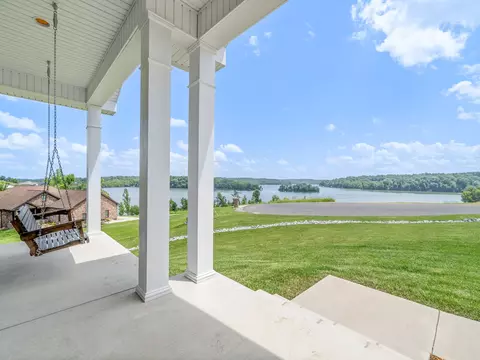 995 Rose Ln, Eddyville, KY 42038