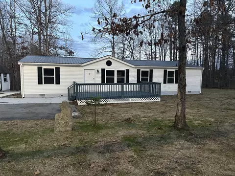 936 Pioneer Rd, Grimsley, TN 38565
