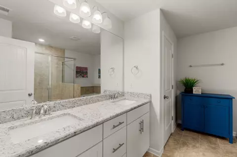 Bath - 4206 Grapevine Loop, Smyrna, TN 37167 photo 2 of 3