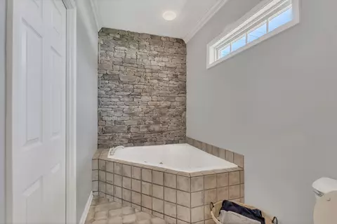 Bath - 919 Compton Rd, Murfreesboro, TN 37130 photo 2 of 3