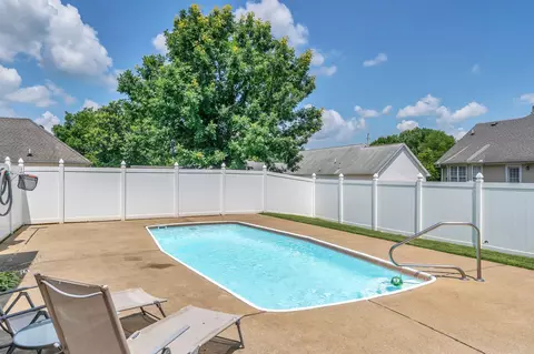 Exterior - 919 Compton Rd, Murfreesboro, TN 37130 photo 3 of 7