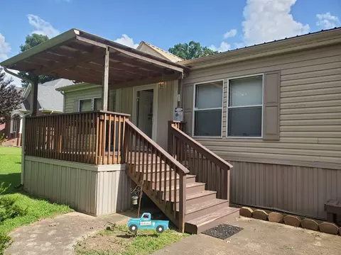 411 W Martin Rd, Collinwood, TN 38450
