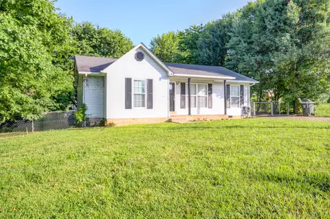 305 Atlantic Ave, Oak Grove, KY 42262