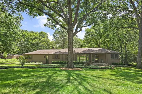 616 Brook Hollow Rd, Nashville, TN 37205