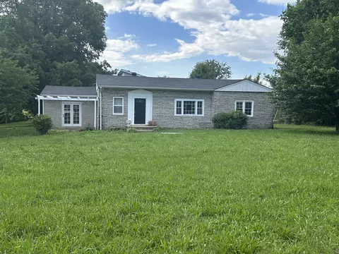 729 Gold City Rd, Franklin, KY 42134