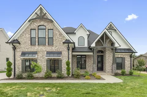 1106 Collin Dr #208, Lebanon, TN 37087