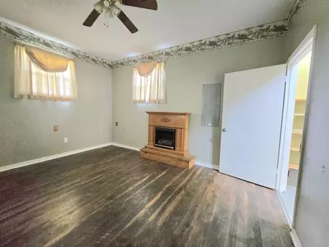Bedroom - 6579 Vervilla Rd, Morrison, TN 37357 photo 1 of 16