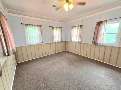 Bedroom - 6579 Vervilla Rd, Morrison, TN 37357 photo 13 of 16