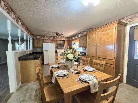 Dining - 6579 Vervilla Rd, Morrison, TN 37357 photo 3 of 3